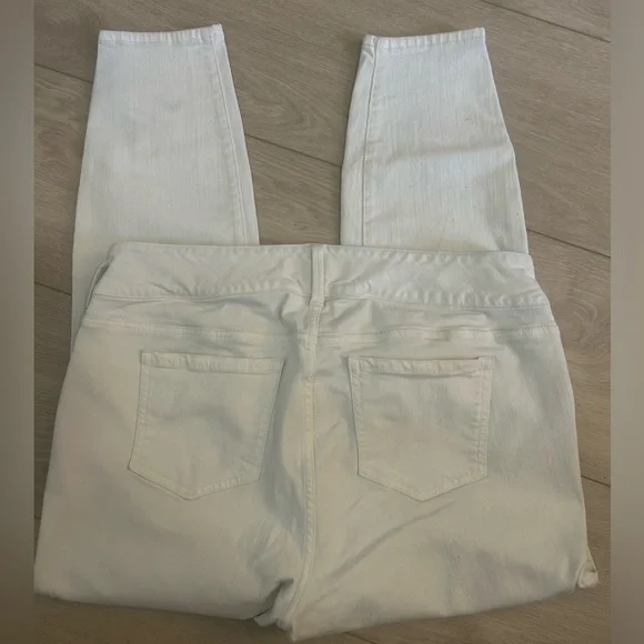 Torrid Women's White Skinny Jeans - Picture 3 of 3